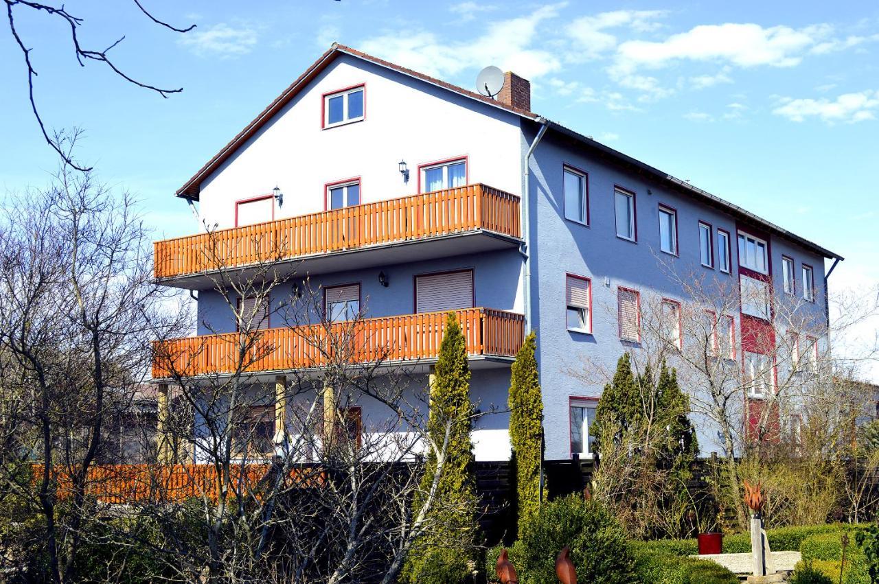 Hohe Tanne Hotel Schnelldorf Buitenkant foto